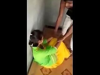 Girls dancing in hostel on choot song