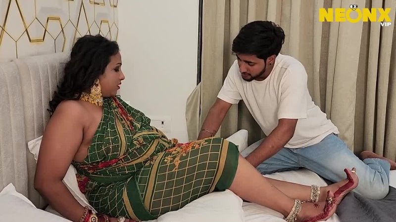 Heiße Desi-Milf, Schwiegermutter, Bengali-Tamil-Sari 🤤🍆💦
